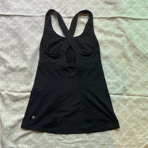 Lululemon cross back tank 6 - Picture 2 of 4